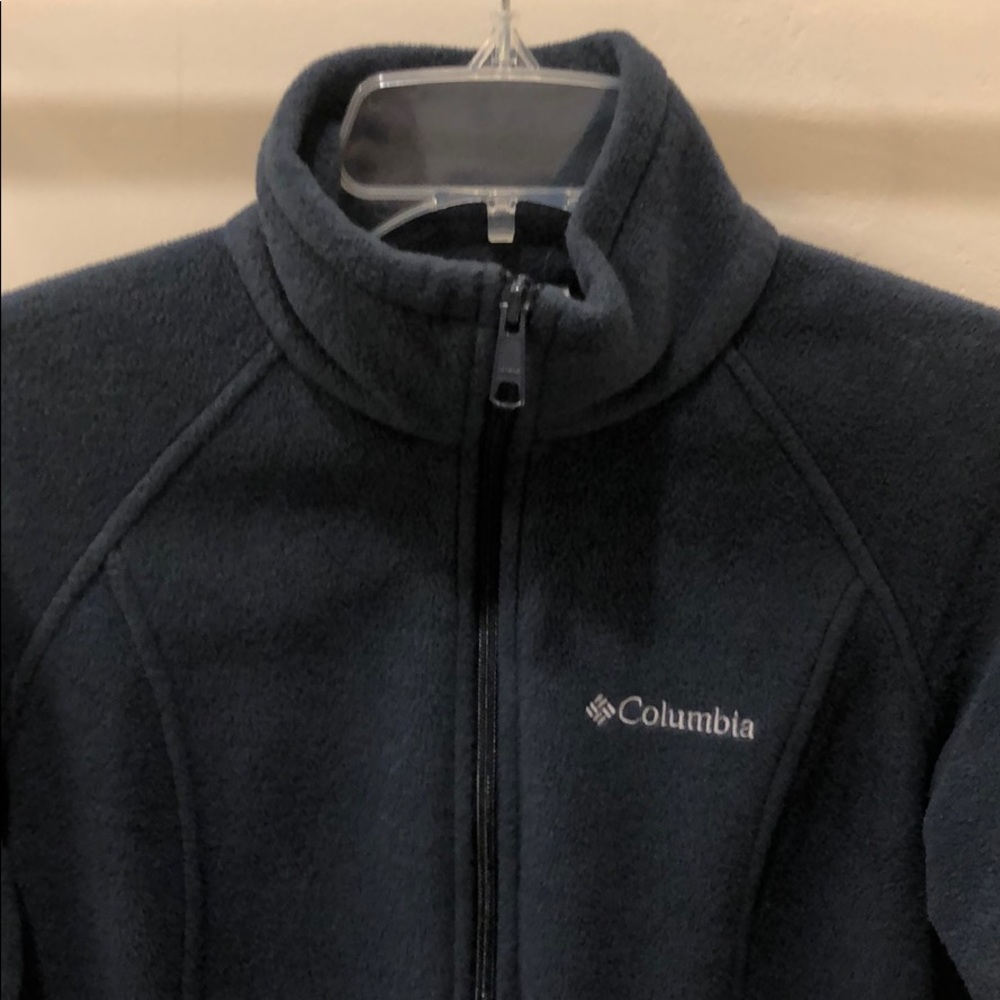 Navy blue Columbia sweater